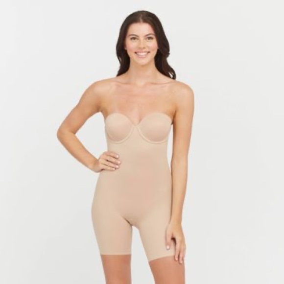ASSETS BY SPANX Women's Flawless Finish Strapless Cupped Midthigh Bodysuit S - Picture 1 of 6